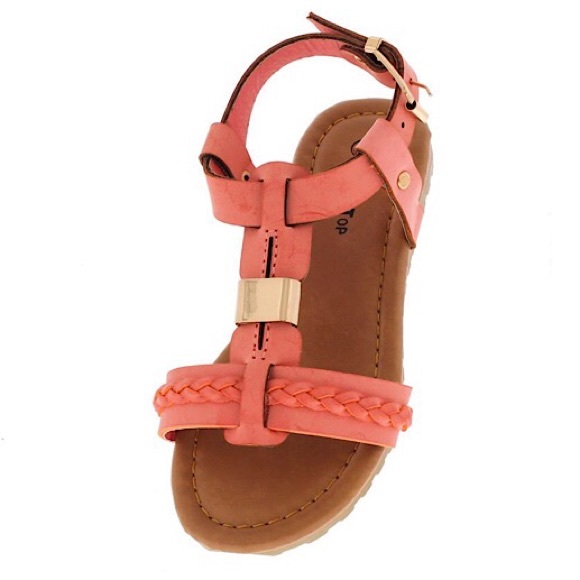 T-Strap Girls Sandals..Color: Coral/Gold...Sz: 10 - Picture 1 of 3